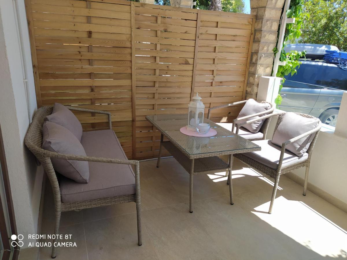 Apartmani Ana Вир Екстериор снимка