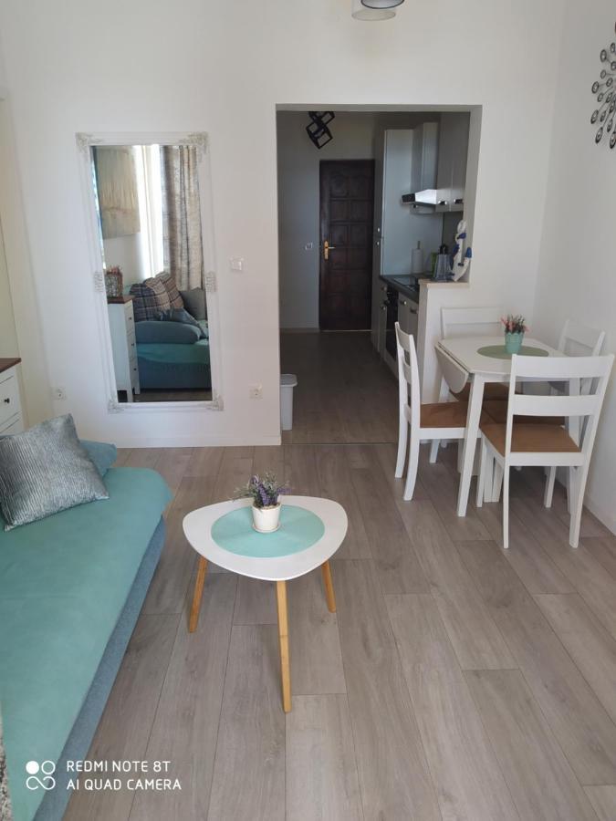 Apartmani Ana Вир Екстериор снимка