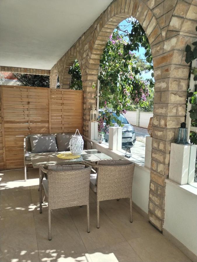 Apartmani Ana Вир Екстериор снимка